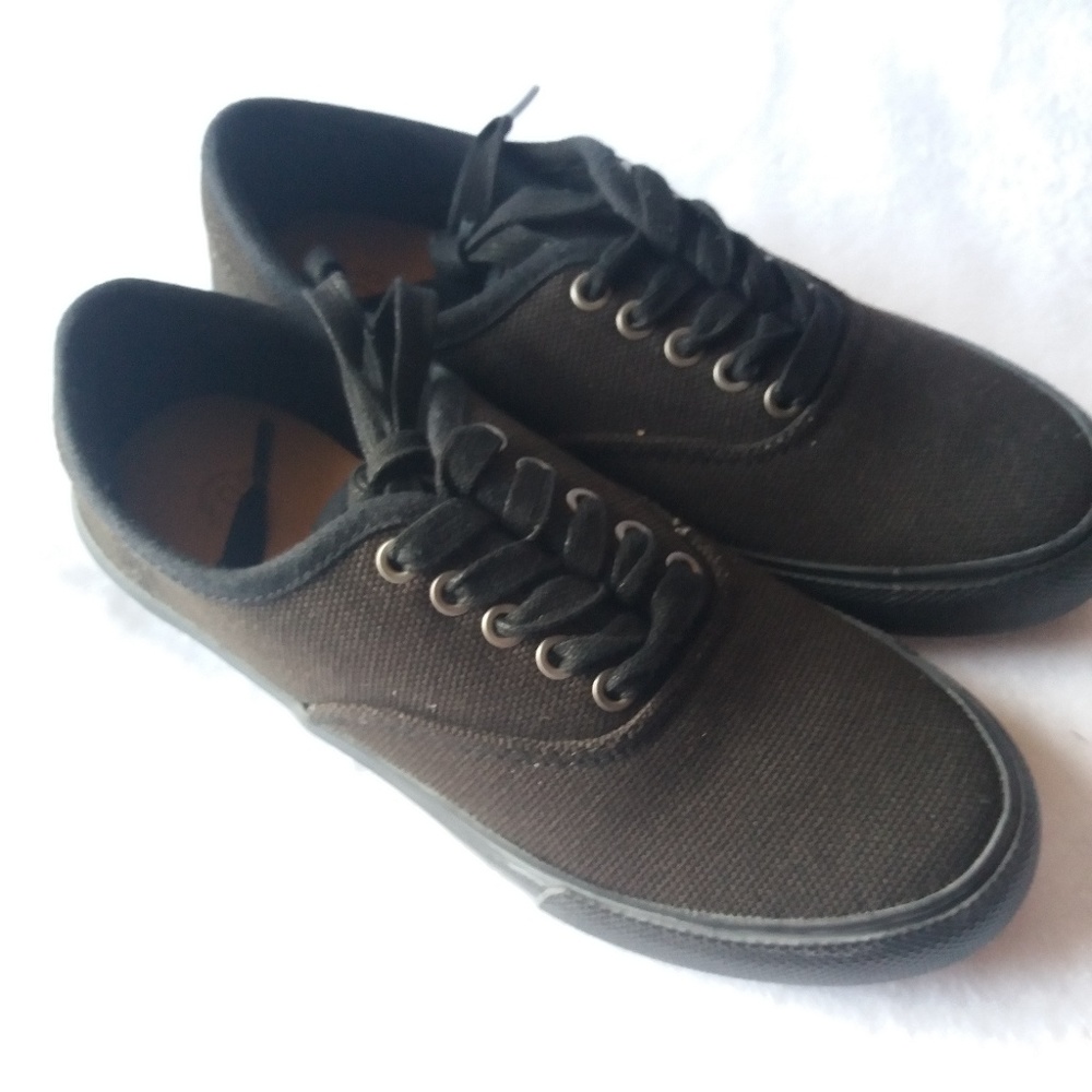 206 Collective Women's  Lace Up Casual Sneaker 6